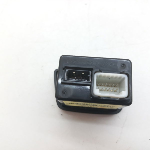 Tomada Usb Auxiliar Hyundai I30 1.8 2015