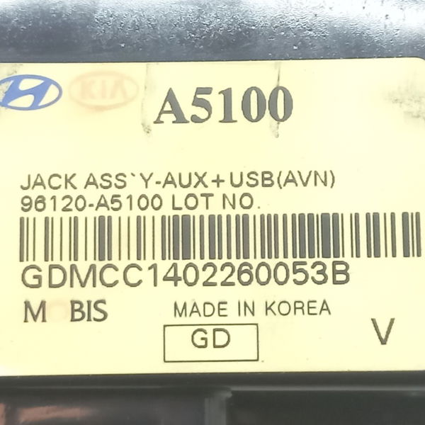 Tomada Usb Auxiliar Hyundai I30 1.8 2015