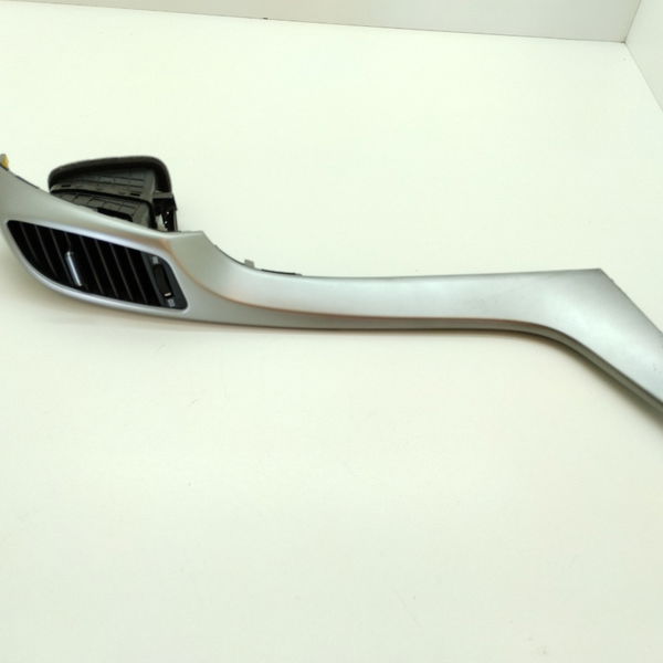 Moldura Difusor De Ar Direito Do Painel Hyundai I30 1.8 2015