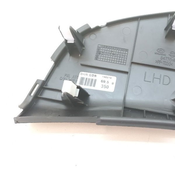 Acabamento Painel Lateral Esquerdo Hyundai I30 1.8 2015