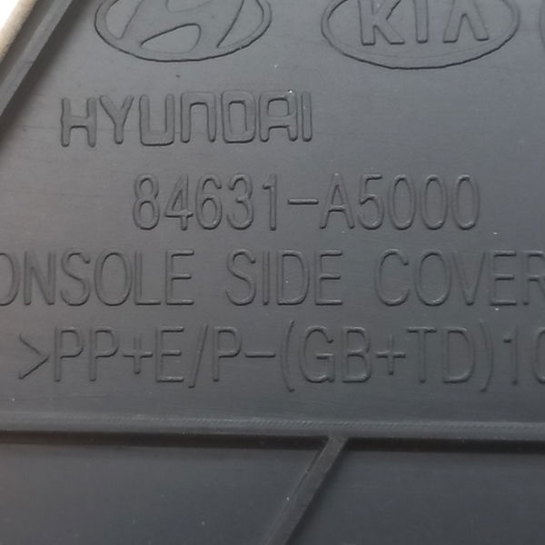 Acabamento Lateral Esquerdo Hyundai I30 1.8 2015