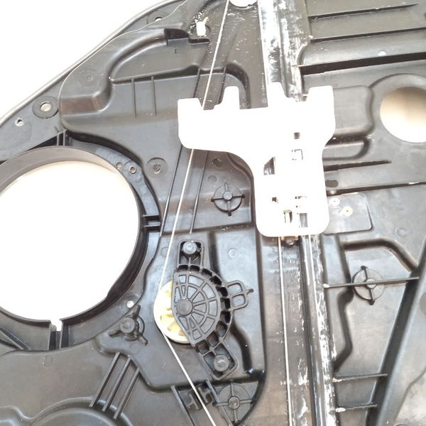 Motor Maquina De Vidro Traseira Esquerda Hyundai I30  2015