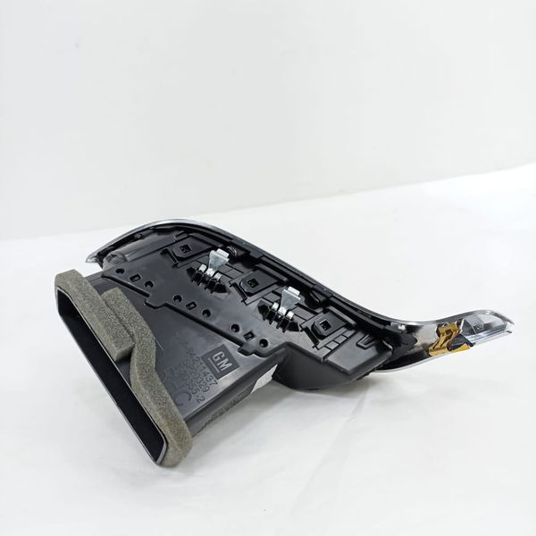 Difusor Ar Central Direito Gm Equinox 2020 84211437