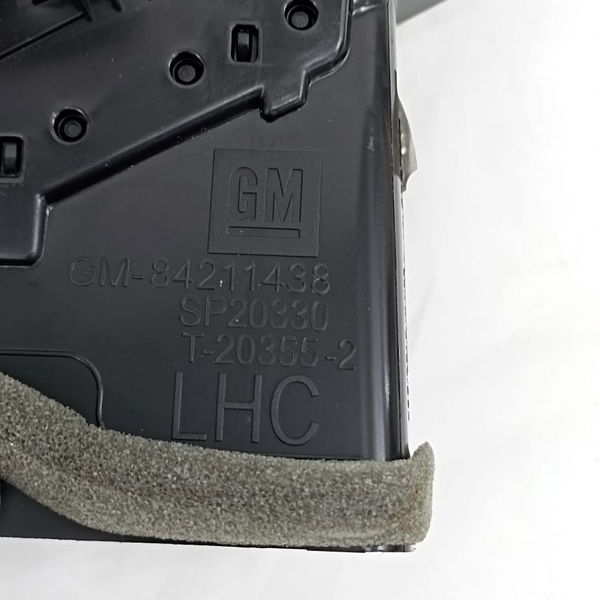 Difusor Ar Central Esquerdo Gm Equinox 2020 84211438