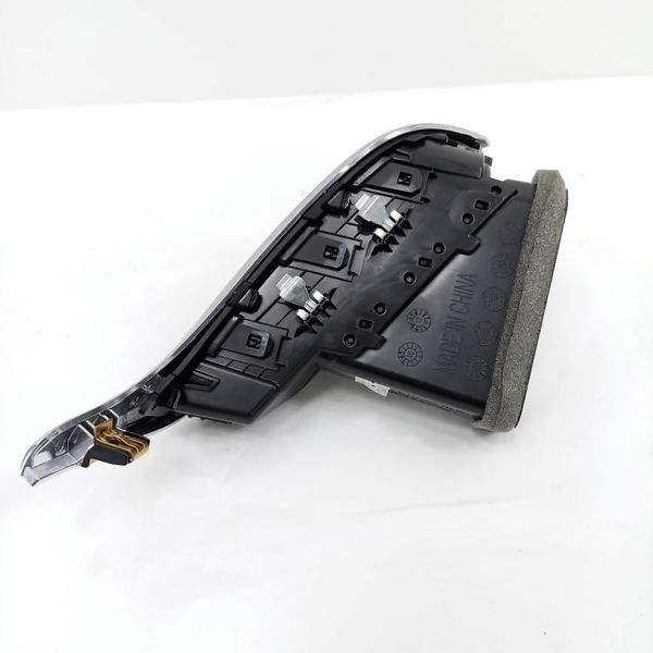 Difusor Ar Central Esquerdo Gm Equinox 2020 84211438