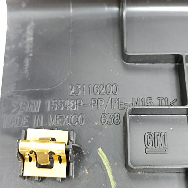 Soleira Porta Traseira Direita Gm Equinox 2020 23116200
