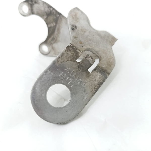 Suporte Sensor De Nível Suspensão Bmw 320i 2010