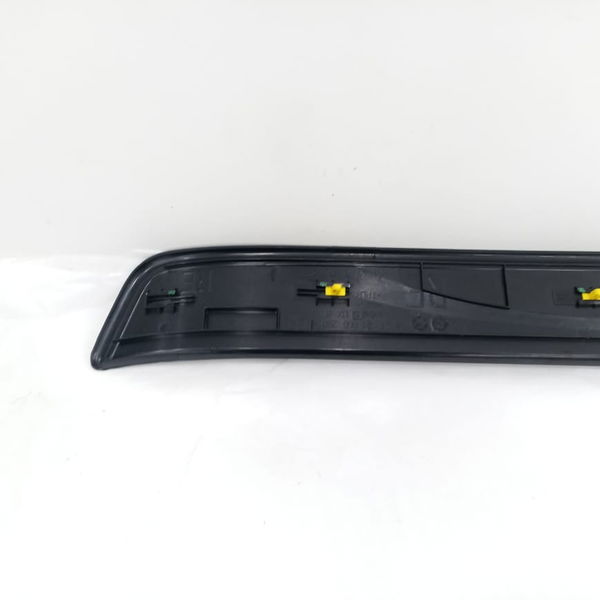 Soleira Porta Dianteira Direita Bmw 320i 2010 7060280