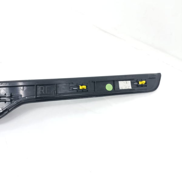 Soleira Porta Traseira Direita Bmw 320i 2010 7060286