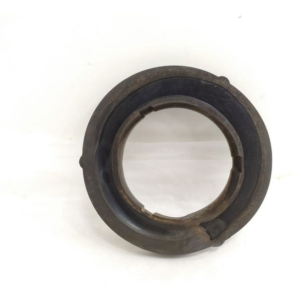Calço Superior Mola Dianteiro Direito Toyota Hilux 2014