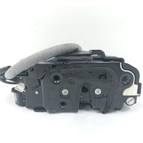 Fechadura Porta Traseira Esquerda Vw Tiguan 2011