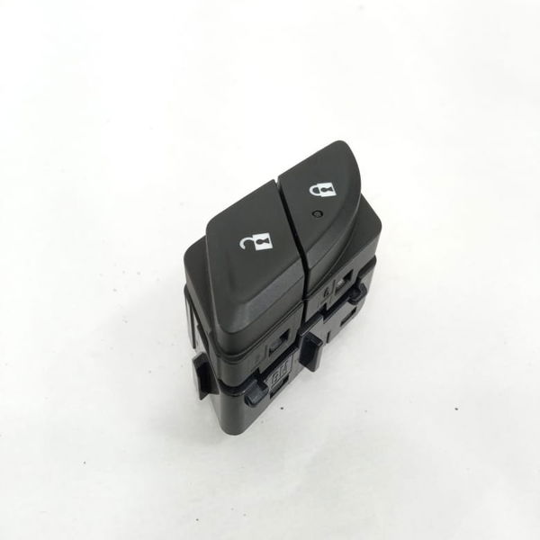 Botão Trava Porta Dianteira Direita Gm Equinox 2020 26200593