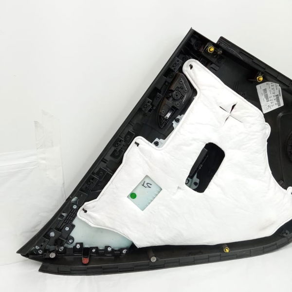 Forro Da Porta Traseira Direita Gm Equinox 2020 84658524