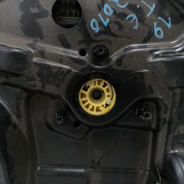 Máquina De Vidro Traseira Esquerda S/ Motor Tiguan 2010