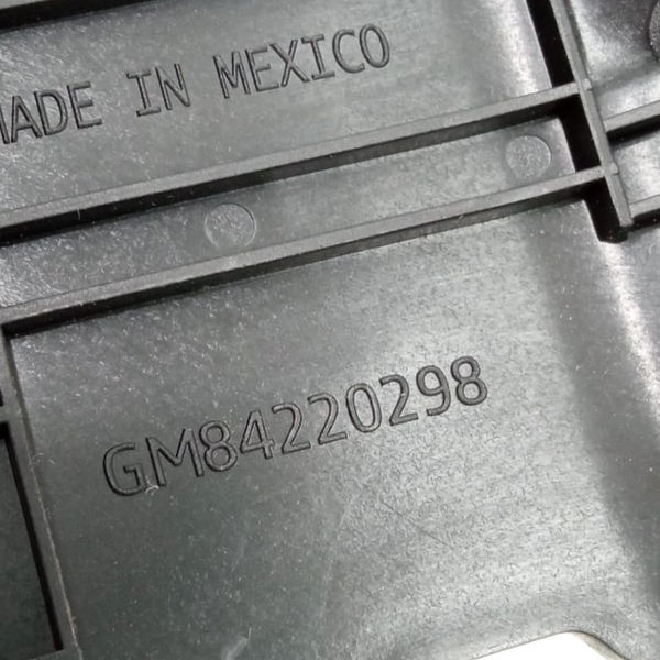 Suporte Carpete Dianteiro Esquerdo Equinox 2020