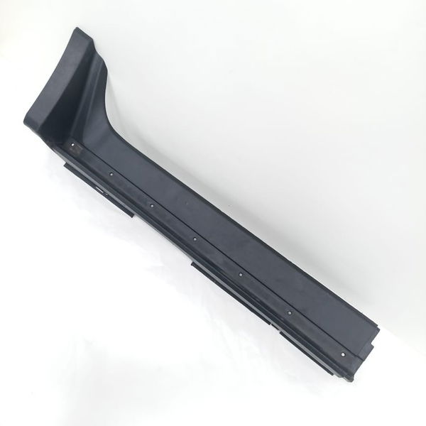 Spoiler Externa Traseira Direita Gm Equinox 2020 84167855