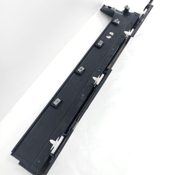 Spoiler Externa Traseira Direita Gm Equinox 2020 84167855