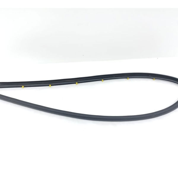 Borracha Spoiler Lateral Direito Gm Equinox 2020