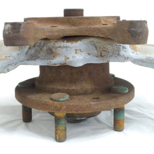 Montante Cubo Traseiro Esquerdo Ford Fusion 2.5 2010