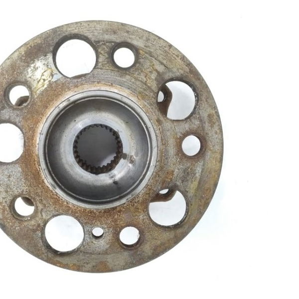 Cubo Rolamento Traseiro Esquerdo Mercedes C180 2014