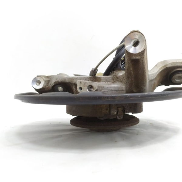 Montante Cubo Traseiro Direito Mercedes C180 2012 Detalhe