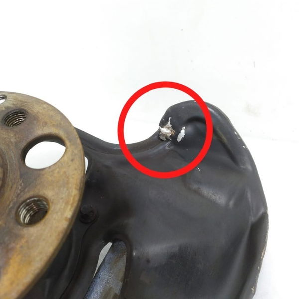 Montante Cubo Dianteiro Direito Mercedes C180 2014 Detalhe