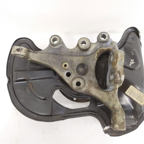 Montante Cubo Dianteiro Direito Mercedes C180 2014 Detalhe