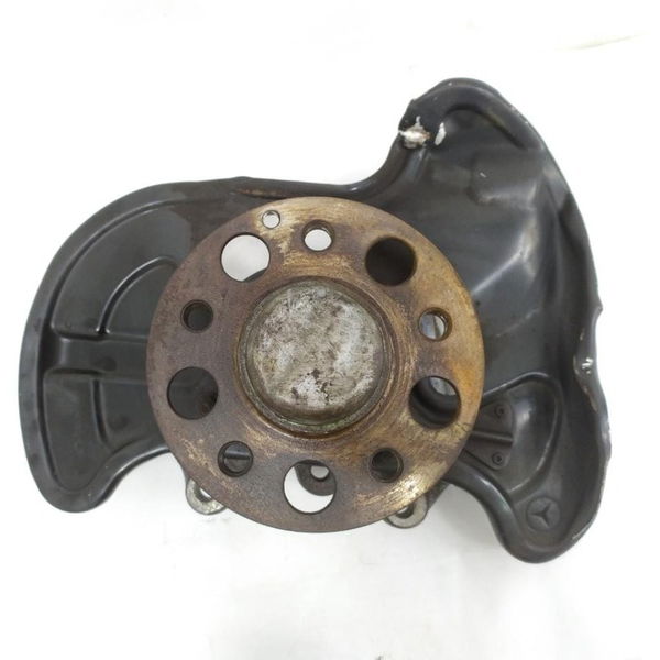 Montante Cubo Dianteiro Direito Mercedes C180 2014 Detalhe