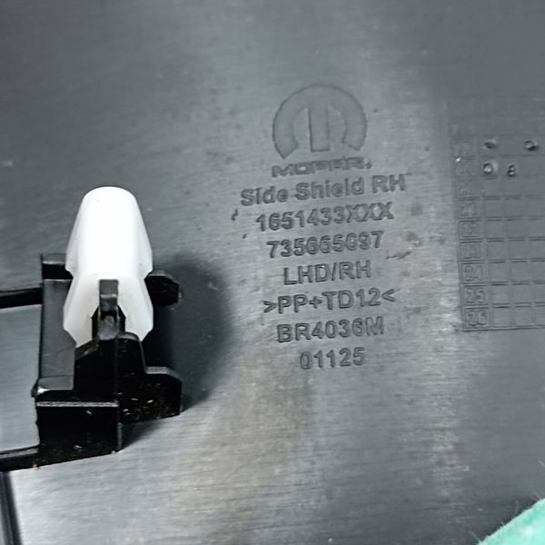 Acabamento Direito Console Central Jeep Renegade 2018