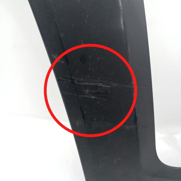 Aplique Lateral Traseira Direita Jeep Renegade 2018 Detalhe