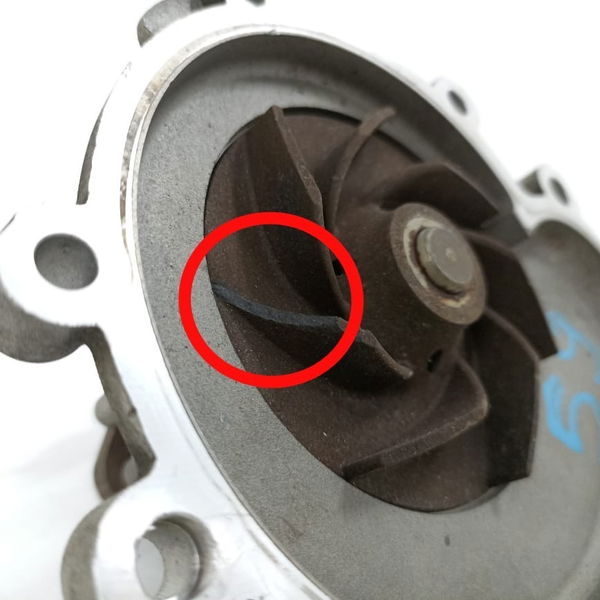 Bomba De Água Motor Porsche Cayenne 4.8 2004
