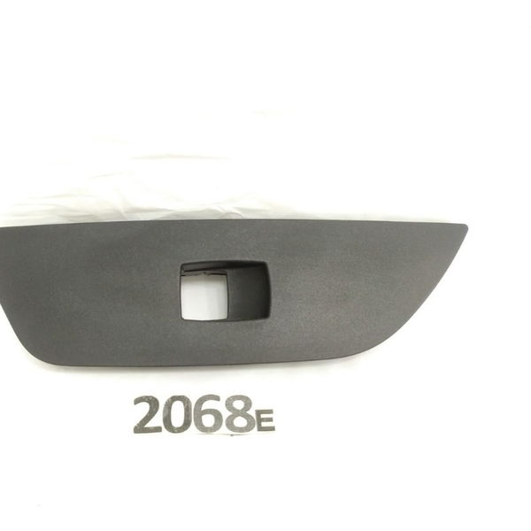 Moldura Botão Comando Vidro Traseiro Esquerdo X1 2013