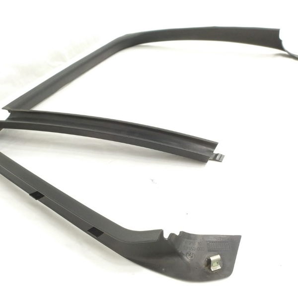 Guarnição Traseira Direita Bmw X1 2013 14121810