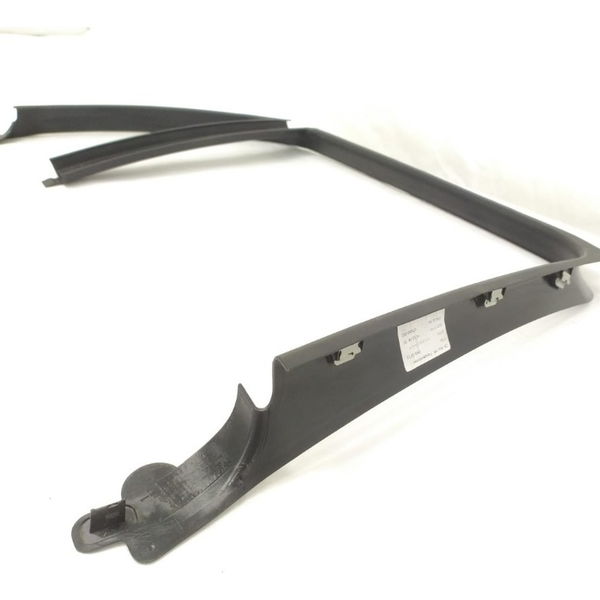 Guarnição Traseira Direita Bmw X1 2013 14121810