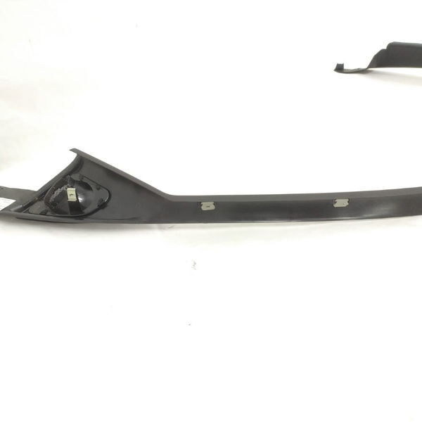 Guarnição Dianteira Direita Bmw X1 2013 07644000