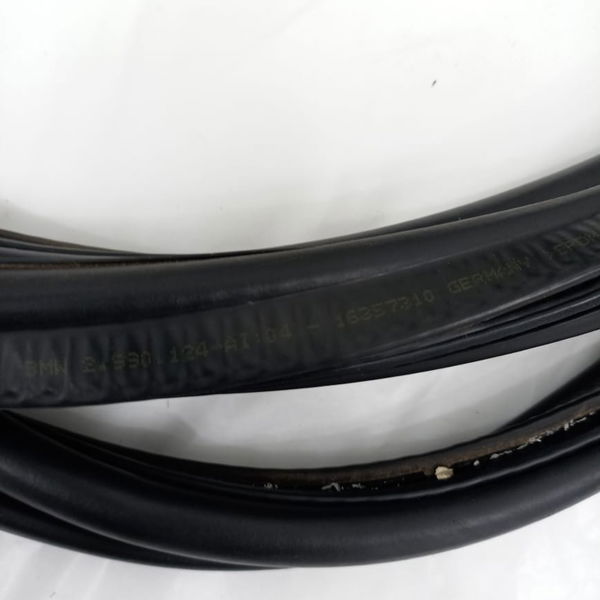 Borracha Tampa Traseira Bmw X1 2012 2013 Detalhe