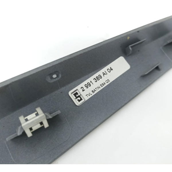 Friso Forro Porta Dianteira Esquerda Bmw X1 2012  Detalhe