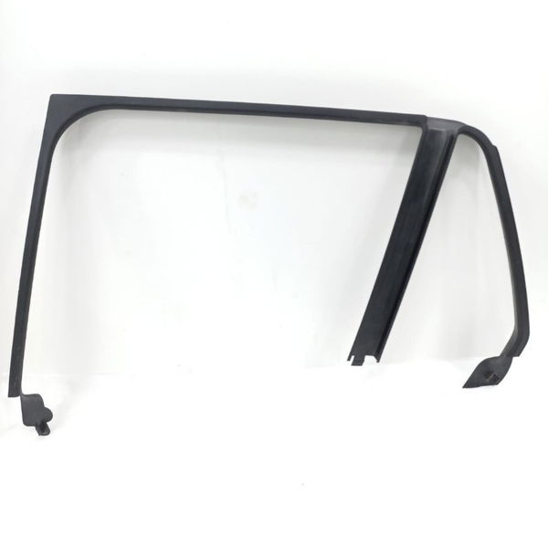 Guarnição Porta Traseira Esquerda Bmw X1 2012 2013