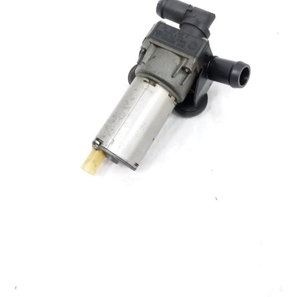 Bomba Água Auxiliar Bmw X1 2012 2013 6411692824602