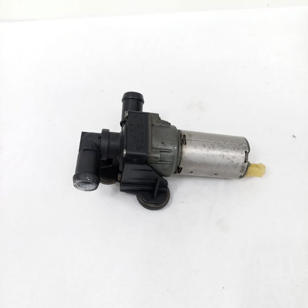 Bomba Água Auxiliar Bmw X1 2012 2013 6411692824602