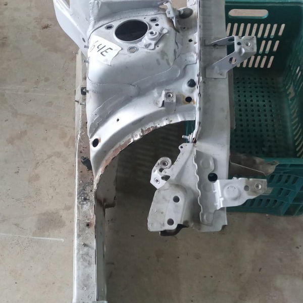 Longarina Esquerda Bmw X1