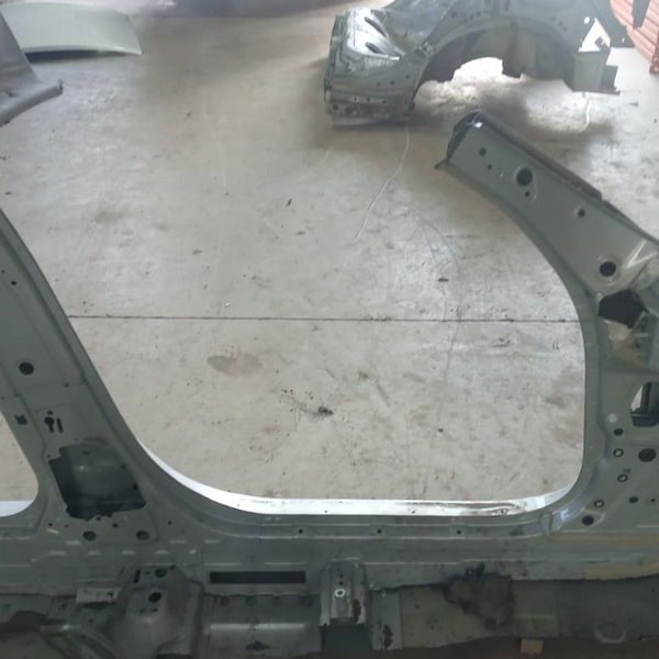 Coluna De Porta Esquerda Bmw X1