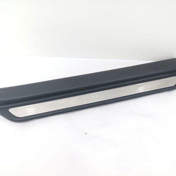 Soleira Porta Dianteira Direita Hyundai Sonata 2011 Detalhe