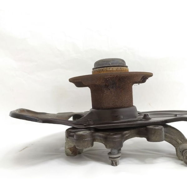 Montante Cubo Dianteiro Esquerdo Mercedes C180 2014