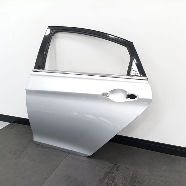 Porta Lata Traseira Esquerda Hyundai Sonata 2011