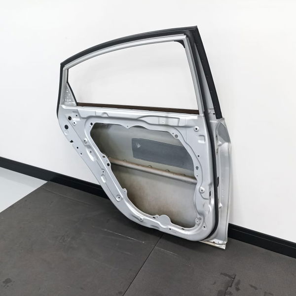 Porta Lata Traseira Esquerda Hyundai Sonata 2011