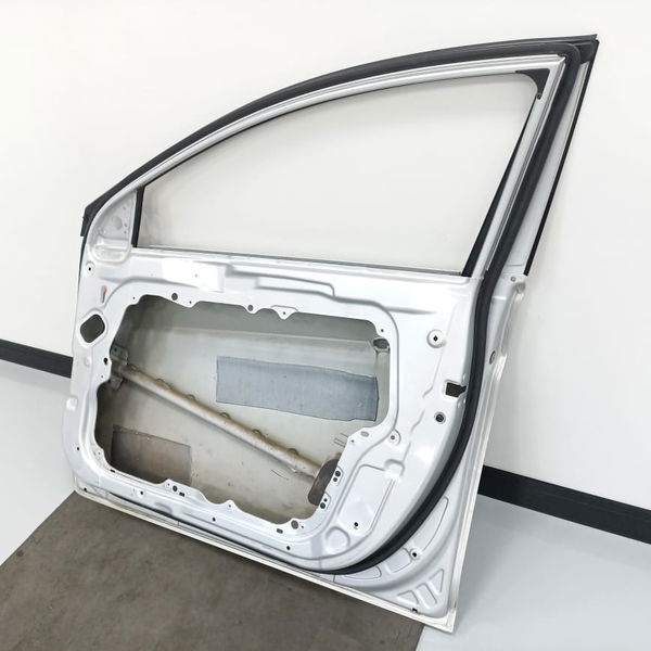 Porta Lata Dianteira Direita Hyundai Sonata 2011