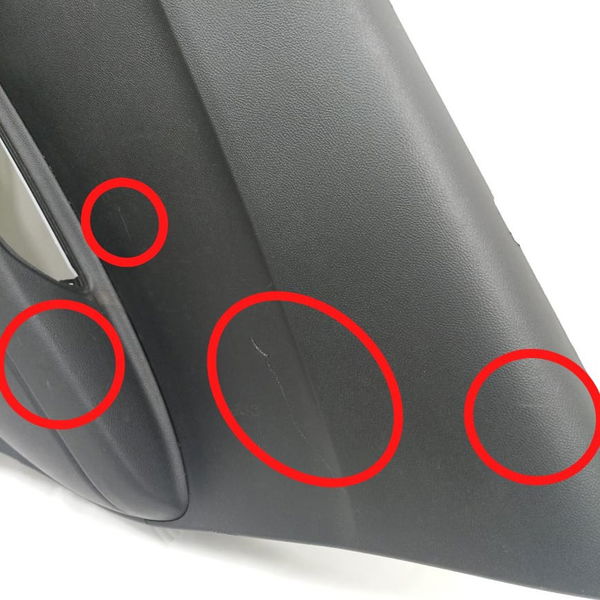 Forro Porta Traseira Direita Gm Tracker 2015 Detalhe