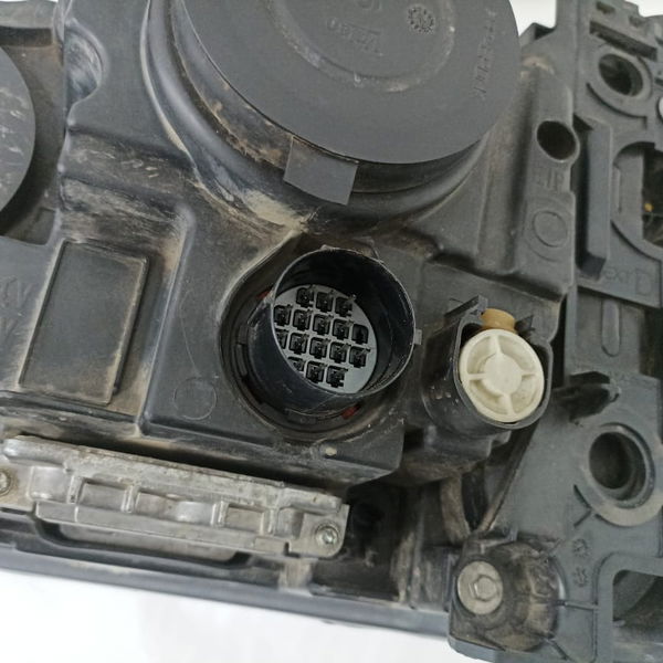 Farol Direito Discovery 4 2010 Detalhe Trocar Lente