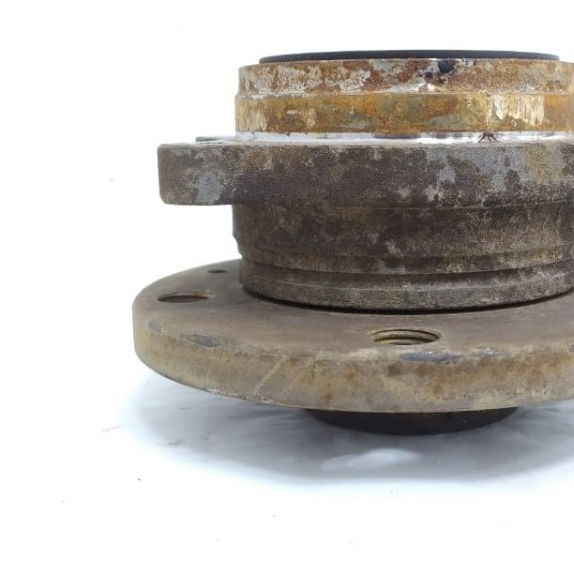 Cubo Rolamento Roda Traseiro Direito Vw Tiguan 2011